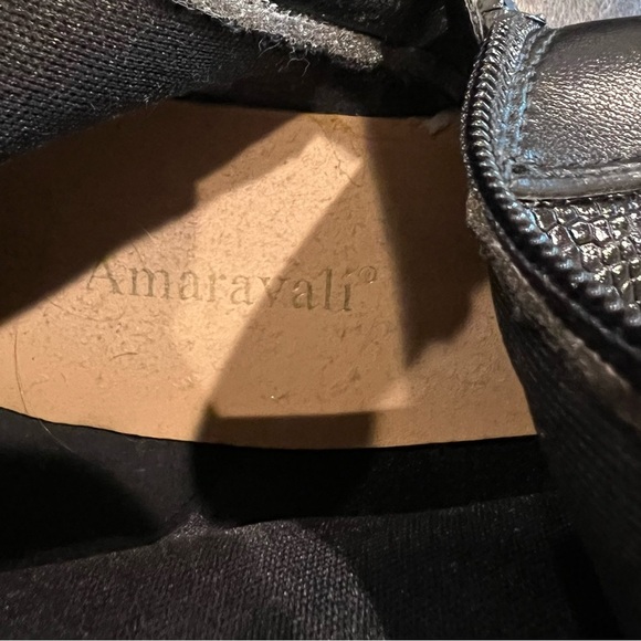 Women’s Black Amaravali Ankle Boots with Textured Detail Size 8.5 - Picture 6 of 10